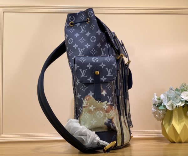 Louis Vuitton M46805 Christopher MM