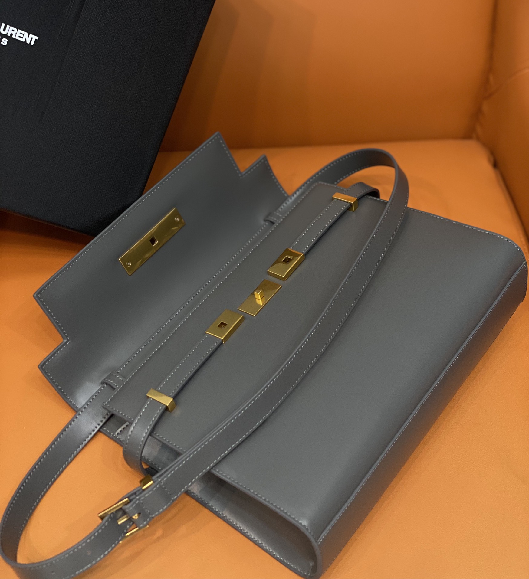 Saint Laurent Manhattan Baguette Bag