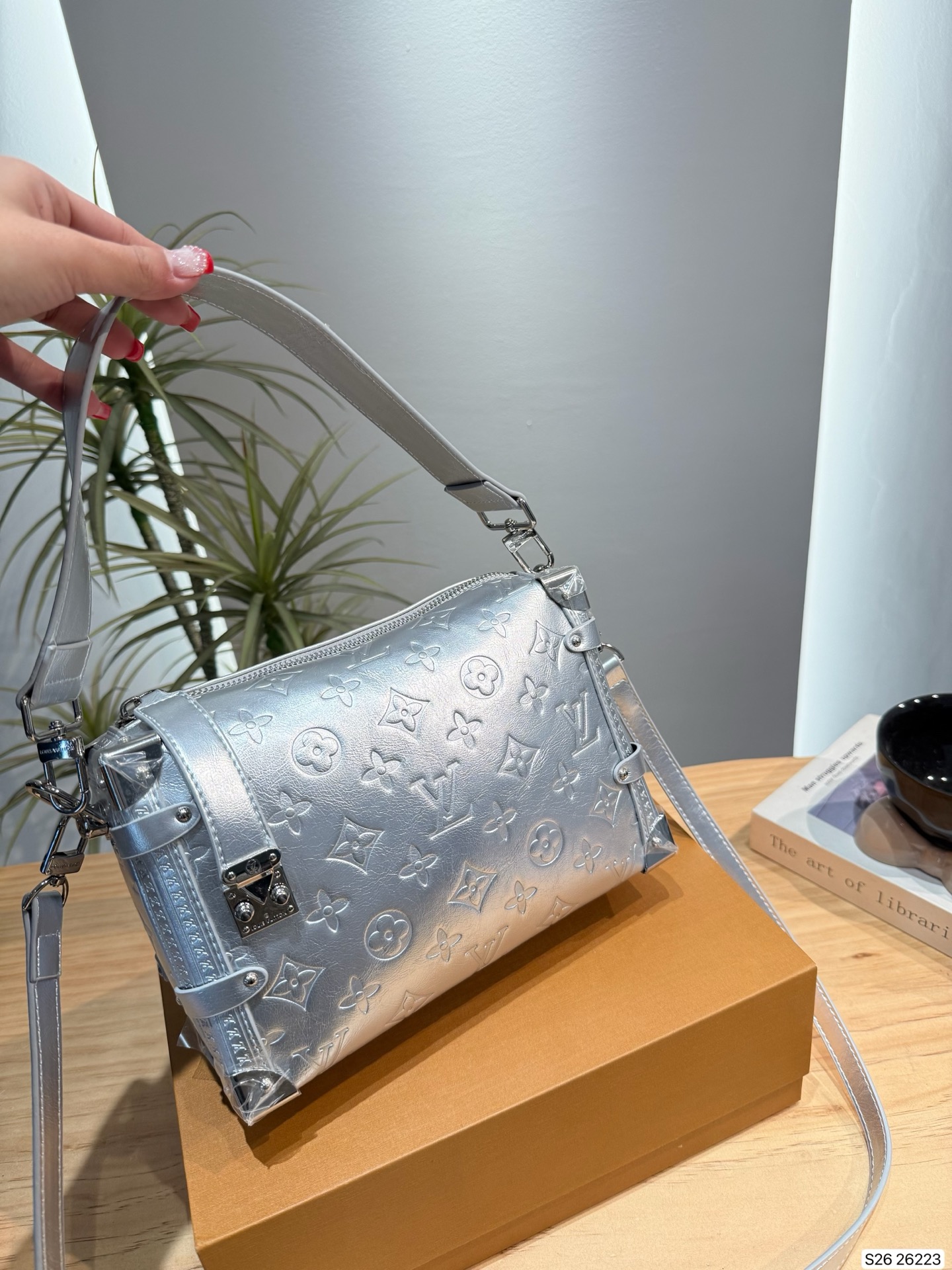 LOUIS VUITTON M26223 LV Ski Side Trunk MM