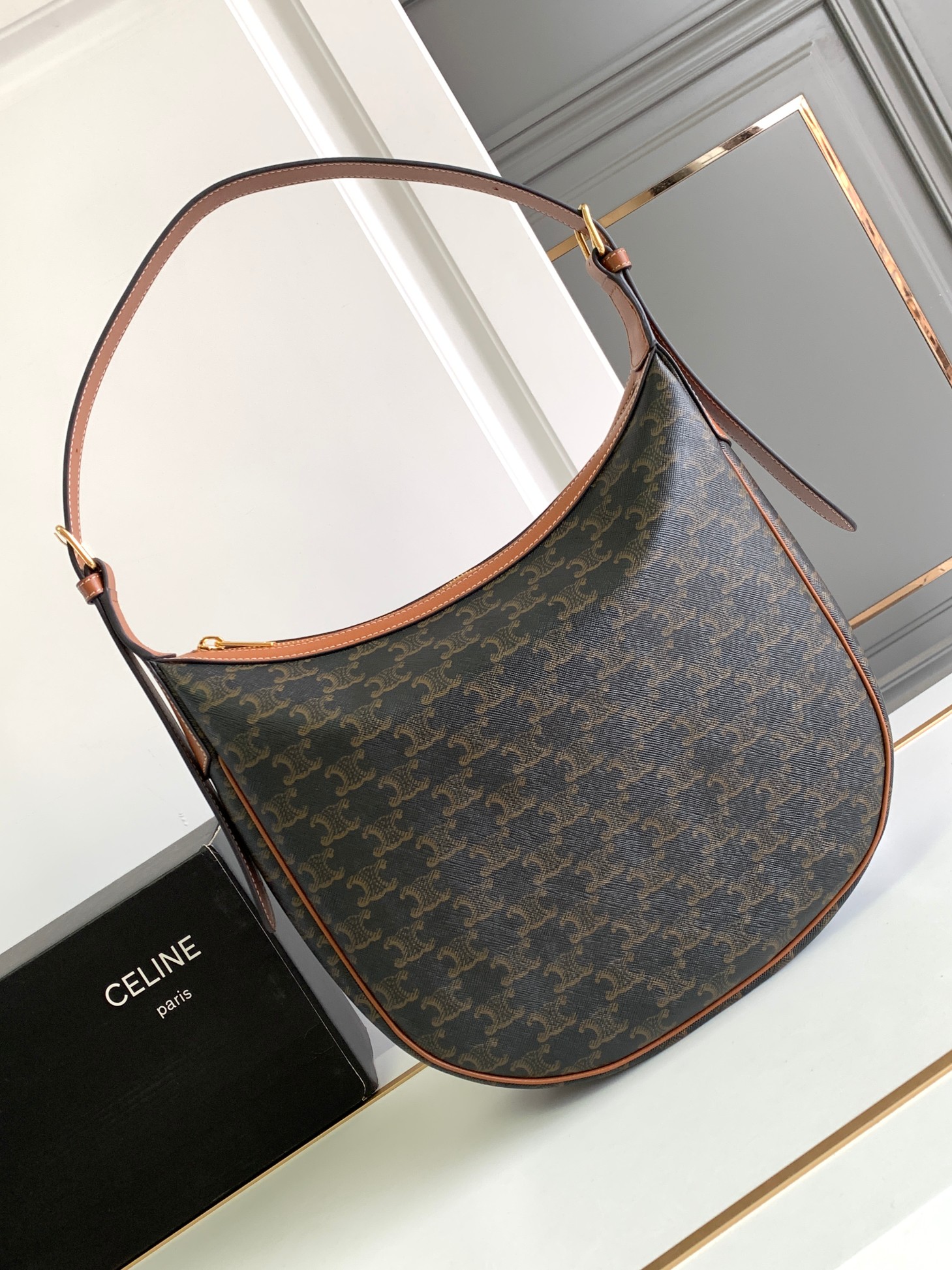 Celine MEDIUM HELOÏSE BAG IN TRIOMPHE CANVAS AND CALFSKIN