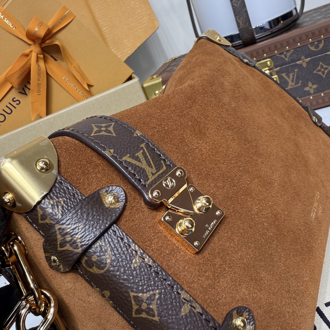 LV M15072 Side Trunk MM