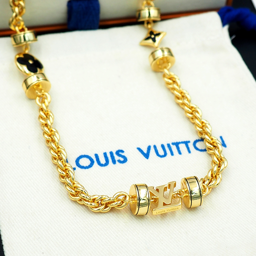 LOUIS VUITTON Wire Necklace