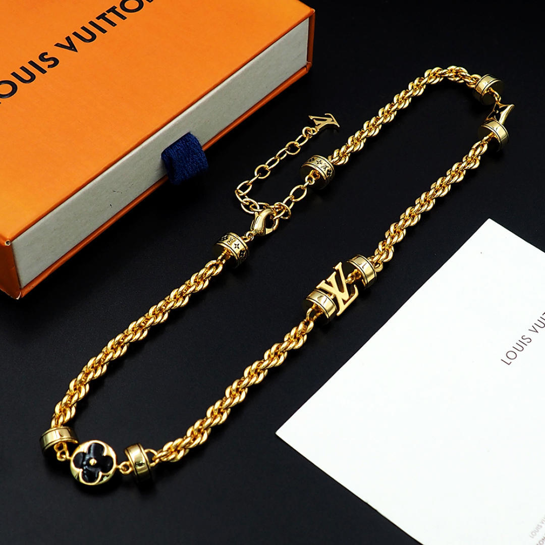 LOUIS VUITTON Wire Necklace