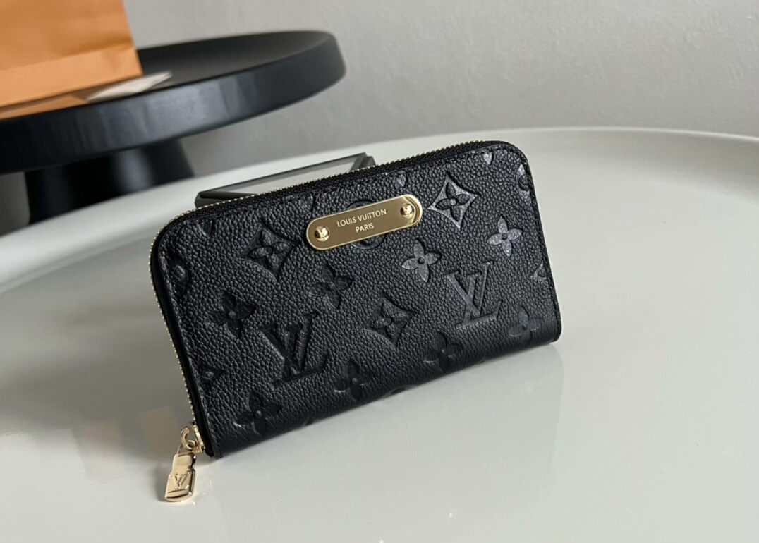 LV M12425 Margot Wallet