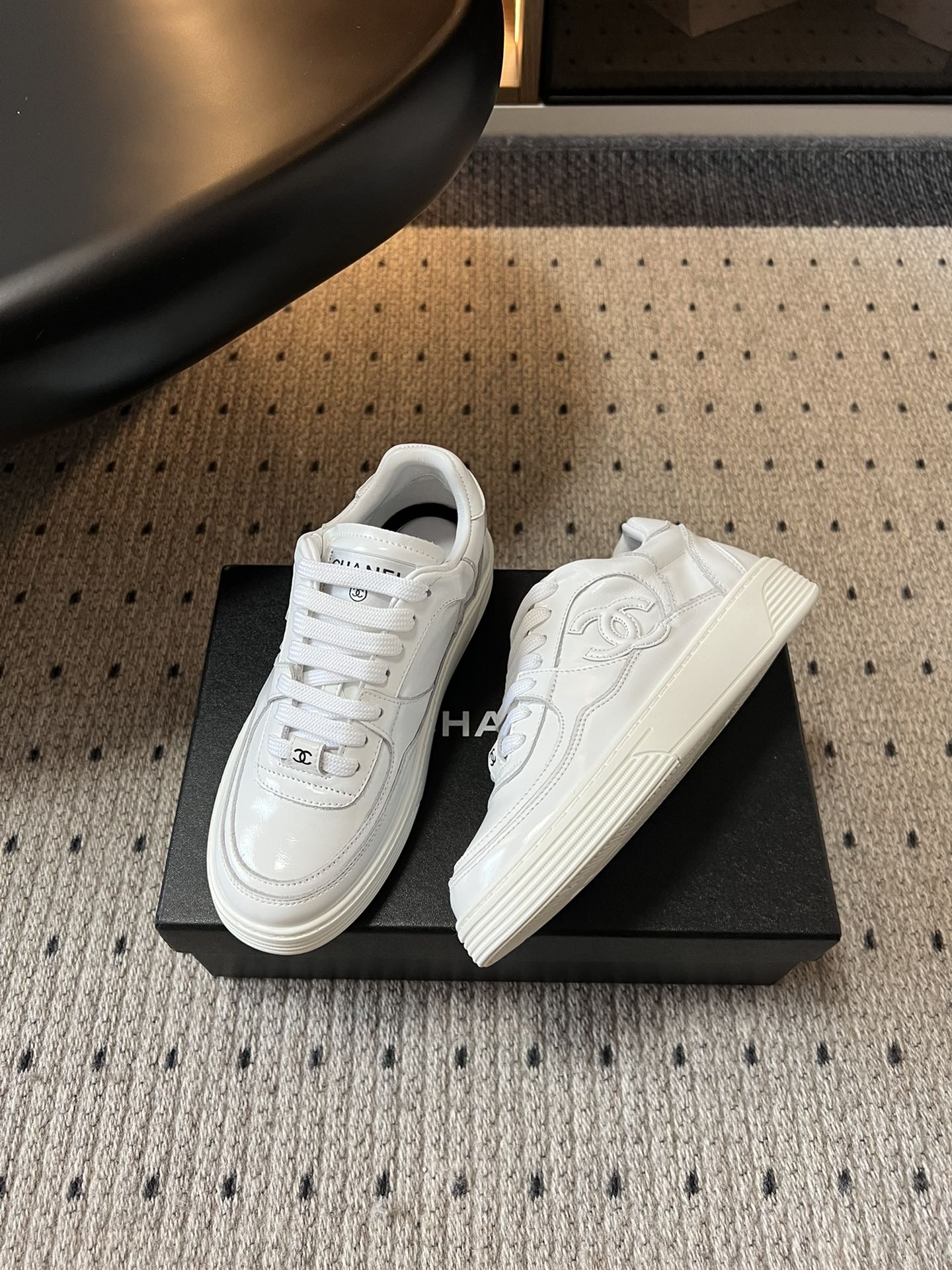 CHANEL Patent Leather Low-Top Trainers Light Beige