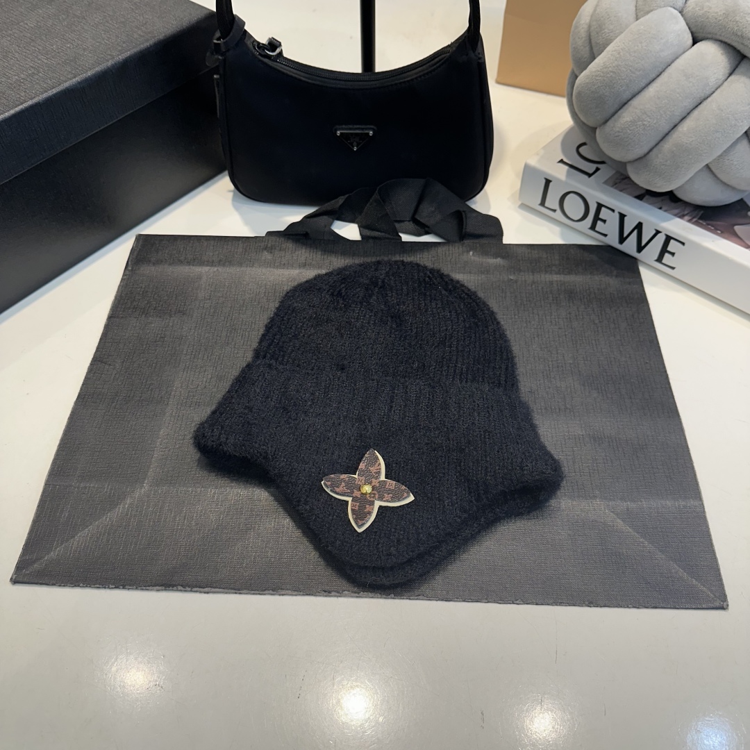 Louis Vuitton Earflap Beanie black