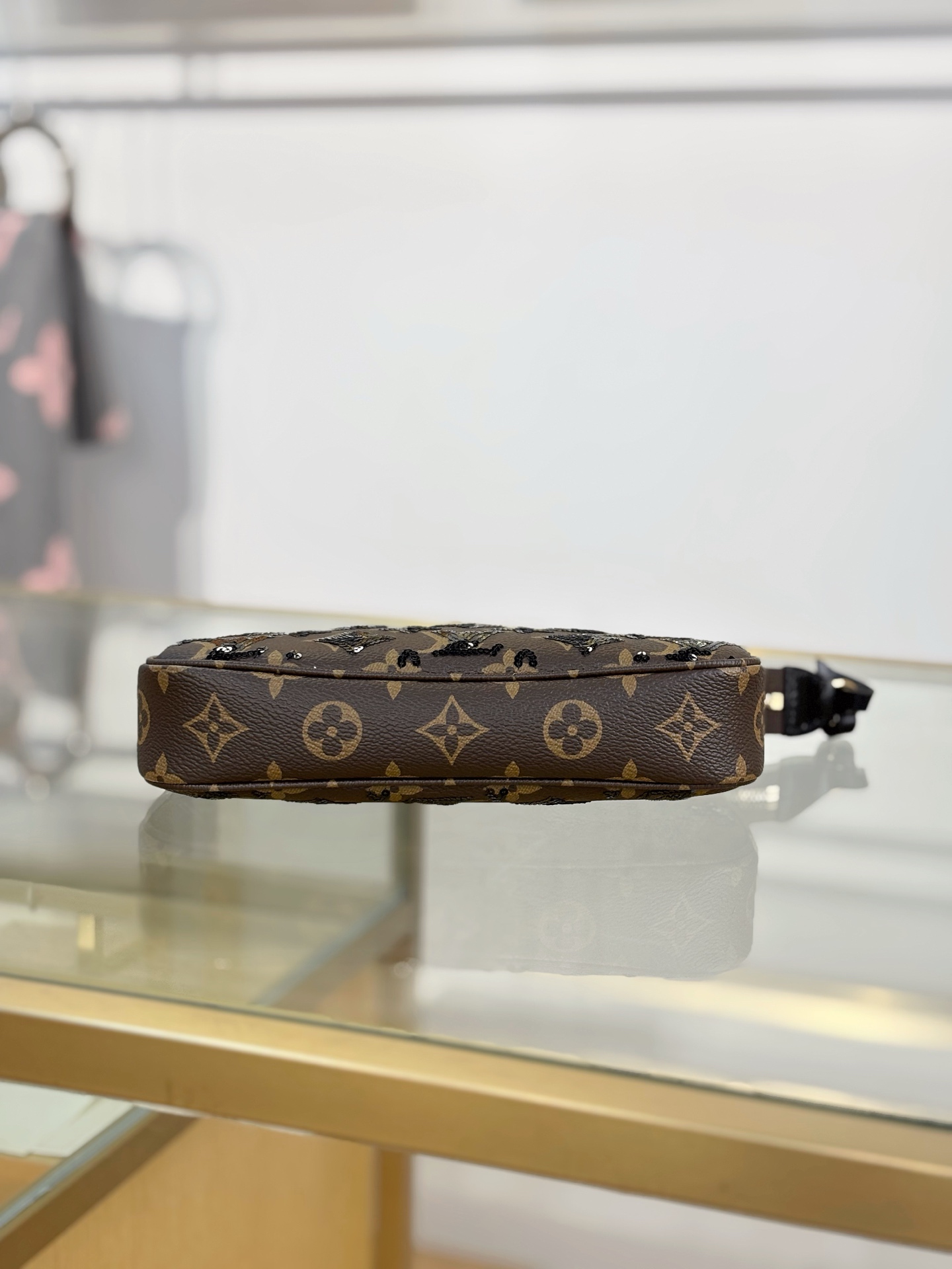 LV M26473 Pochette Accessoires