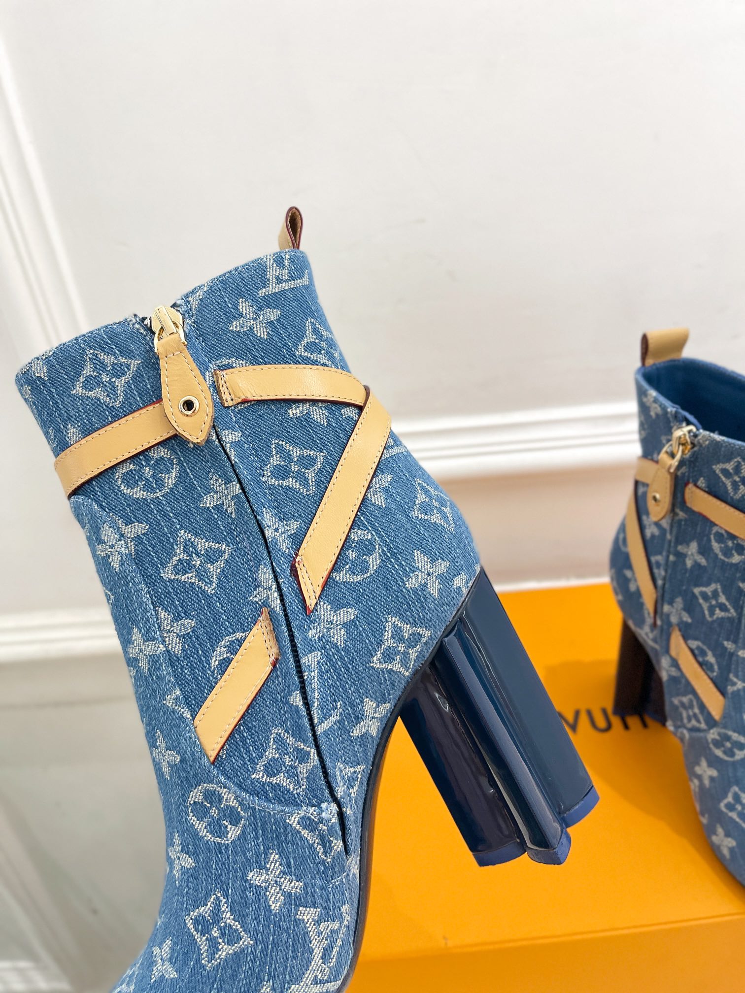 LOUIS VUITTON Silhouette Ankle Boot