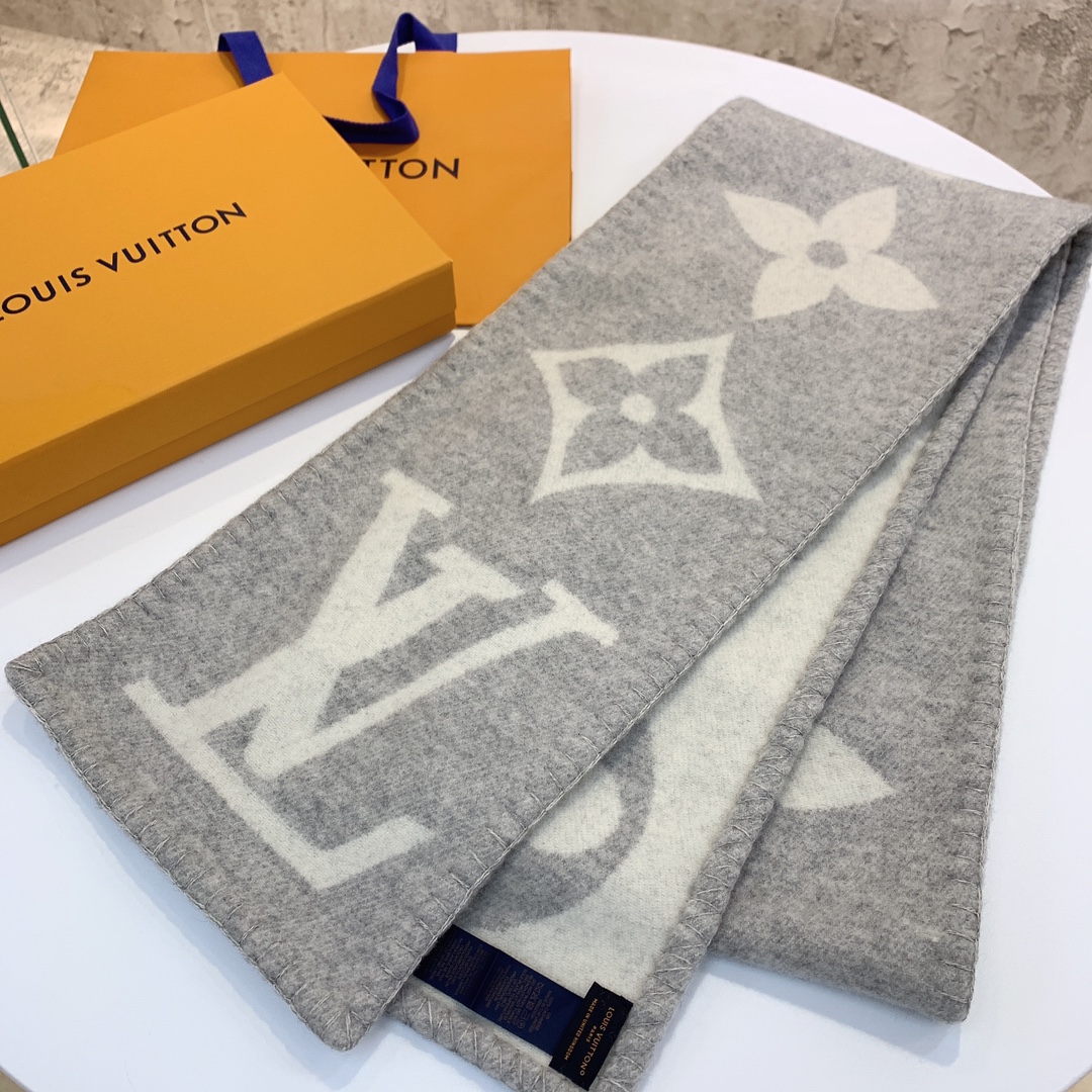 LOUIS VUITTON Cashmere Scarf