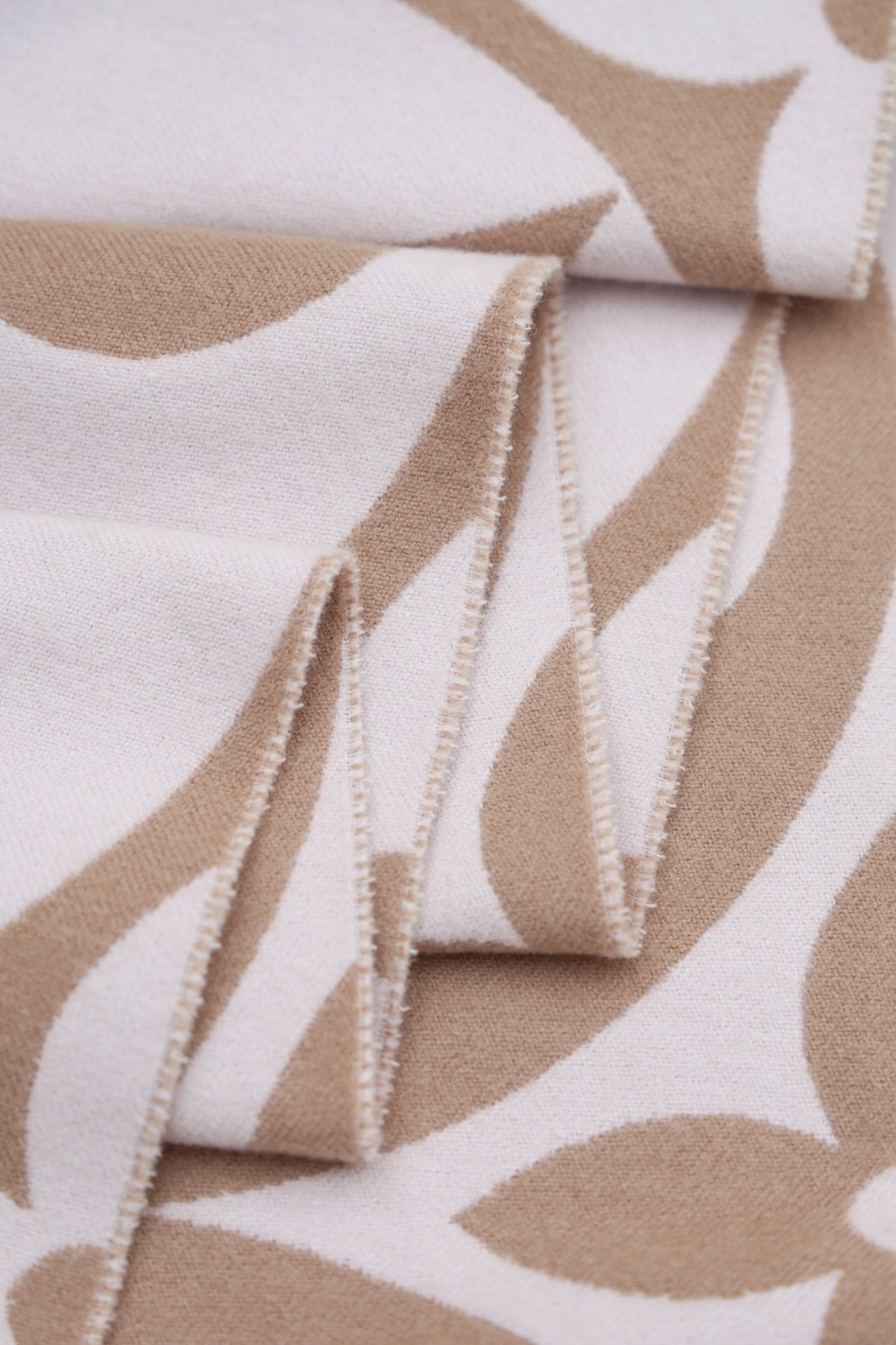 LOUIS VUITTON M79213 Medallion Scarf