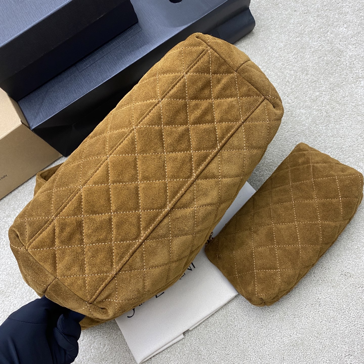 YSL ICARE Medium in quilted suede