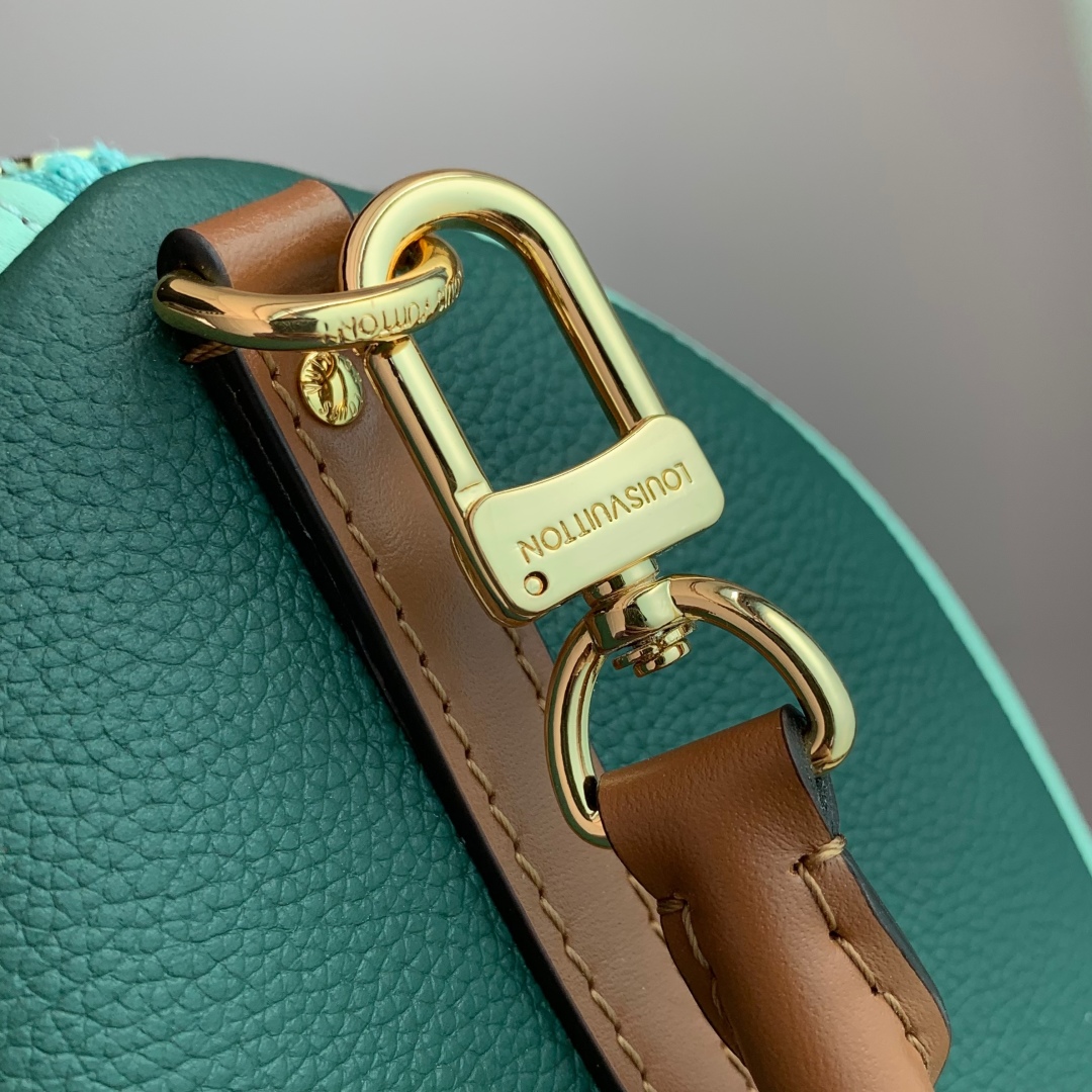 LOUIS VUITTON M26905 Light Green