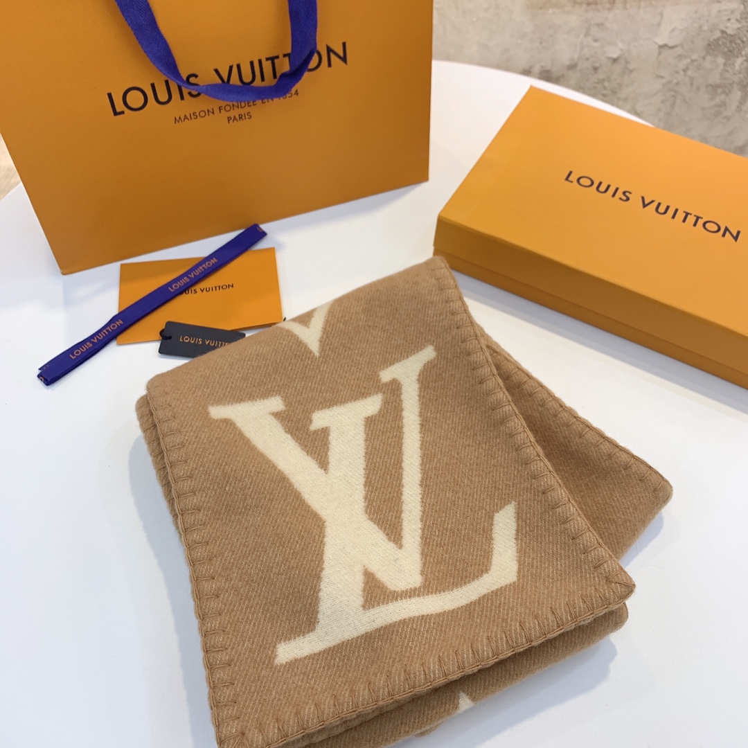 LOUIS VUITTON Cashmere Scarf