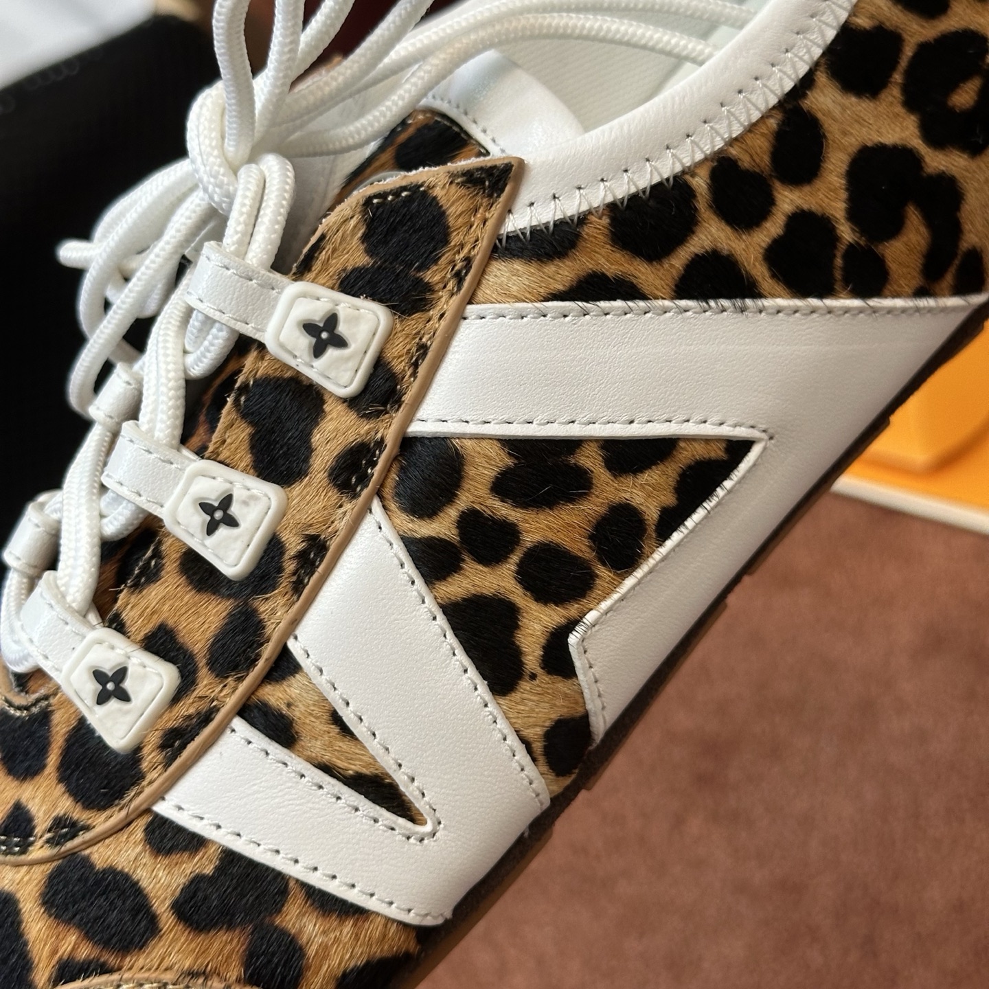 Louis Vuitton LV Sneakerina 1AICSN-leopard
