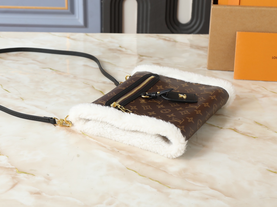 LOUIS VUITTON M26853 New Teddy Mitt