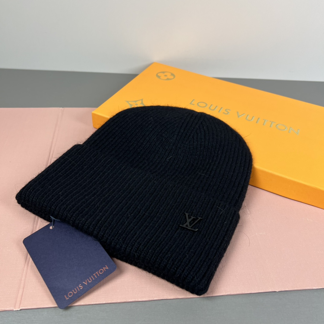 LOUIS VUITTON MP3246 LV Ahead Beanie