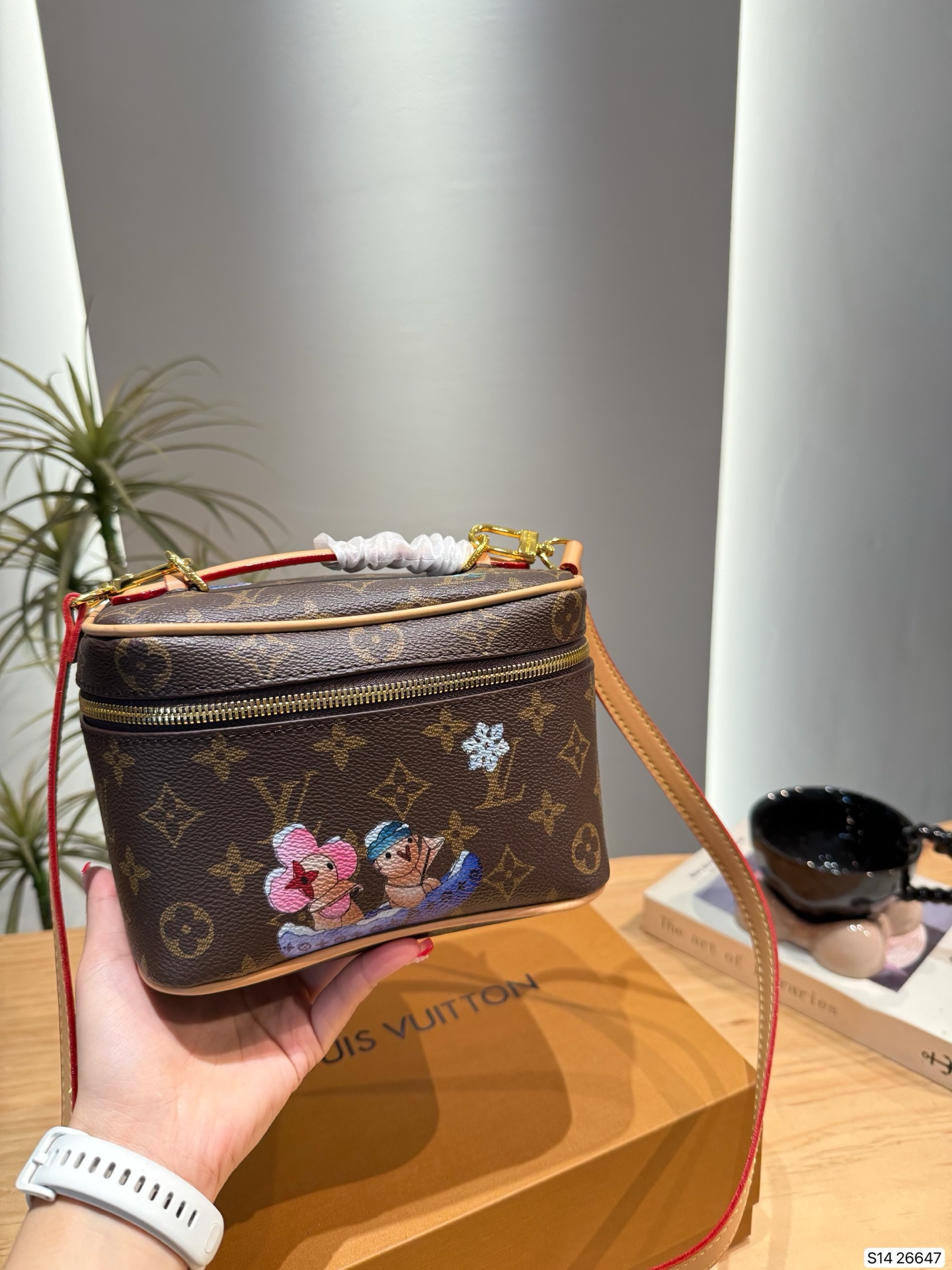 LOUIS VUITTON M26647 Nice Mini