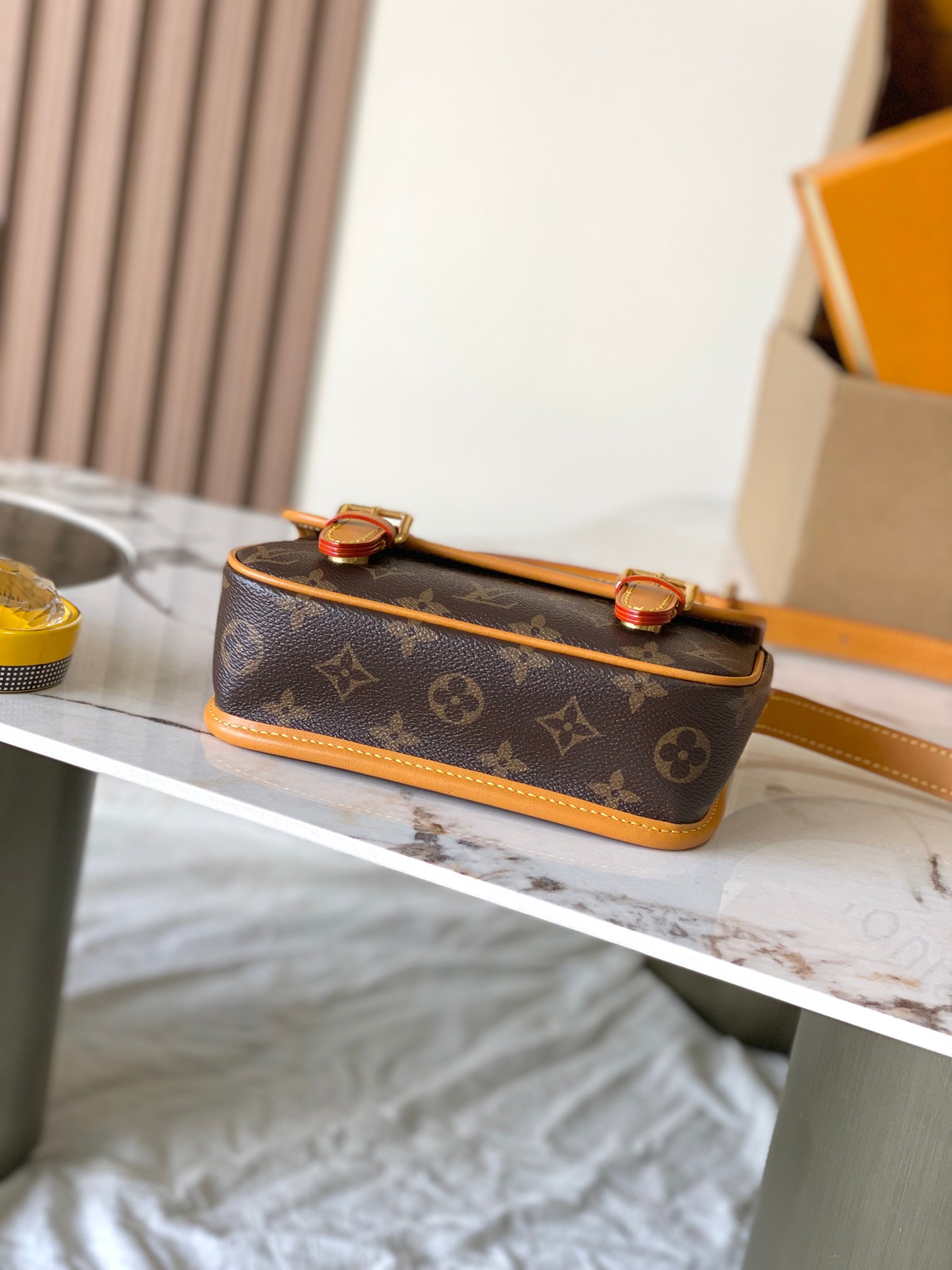 LV M26805 Satchel Wearable Wallet