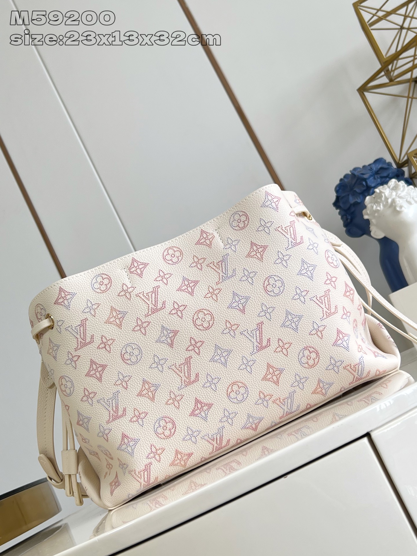 LOUIS VUITTON M15116 Bella Tote