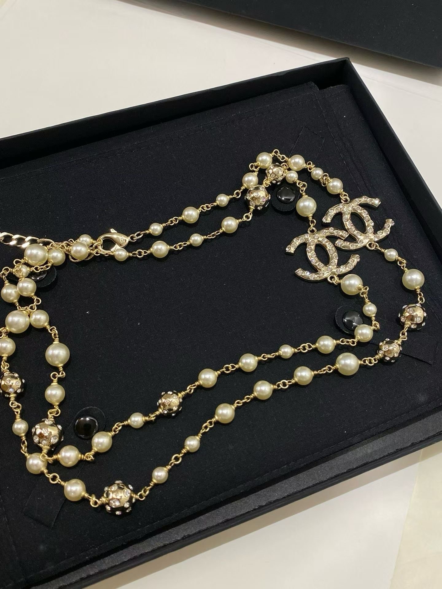 CHANEL Pearl Chain Necklace