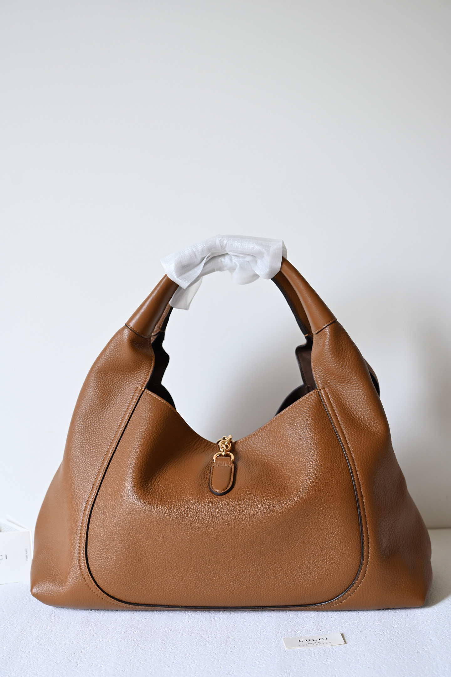 Gucci Softbit Maxi Shoulder Bag in Brown Leather