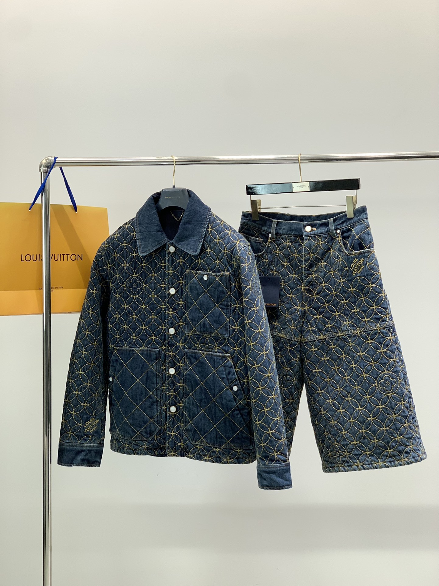 Louis Vuitton1AILM7 Embroidered Denim Blouson