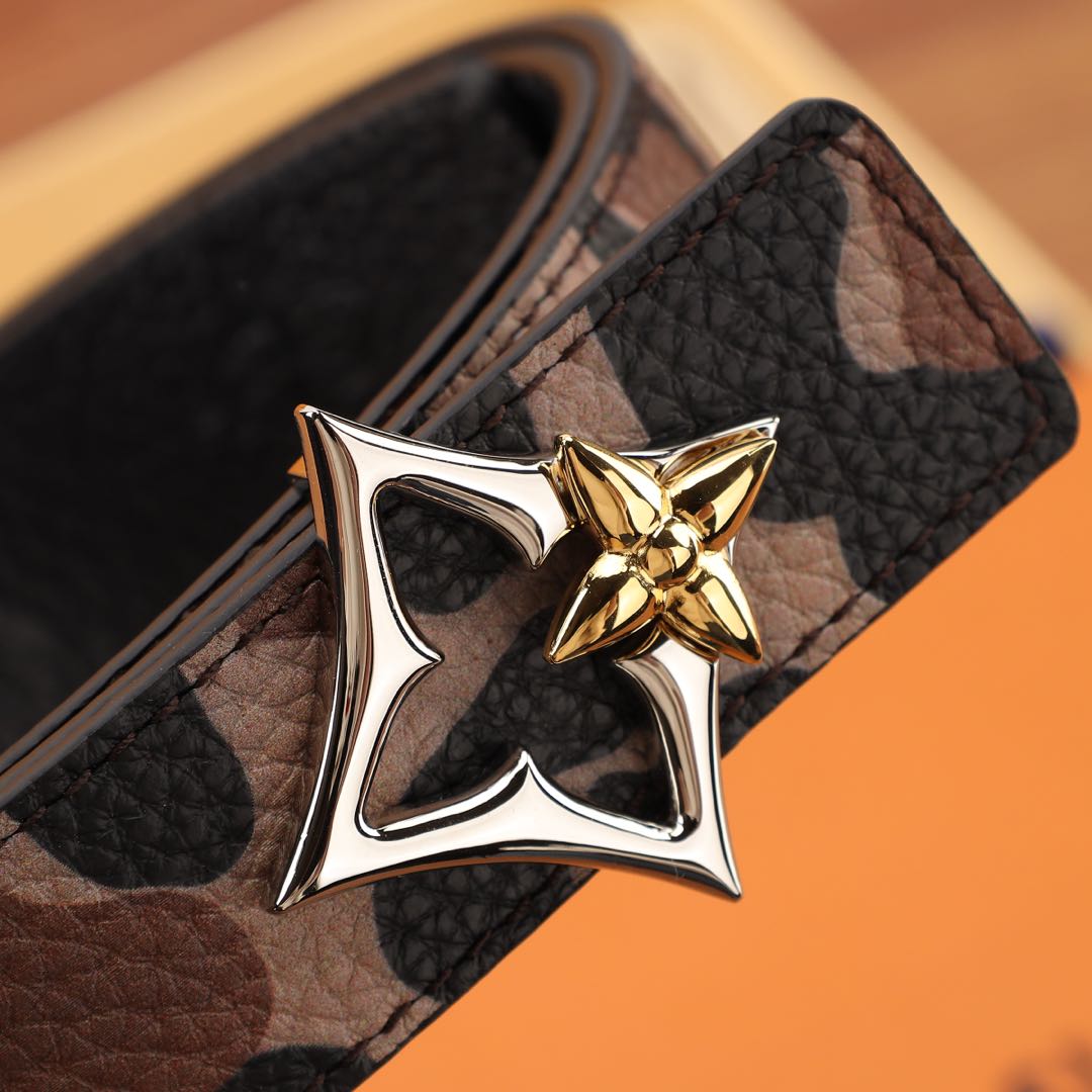 Louis Vuitton LV Iconic 30mm Reversible Leopard Print elt