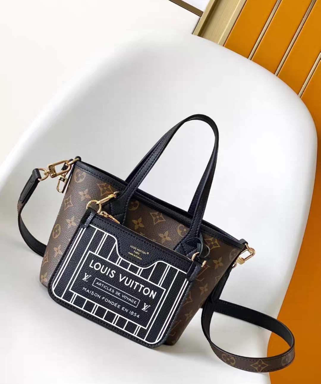 LOUIS VUITTON M12099 New Reversible Neverfull Bandoulière Inside Out