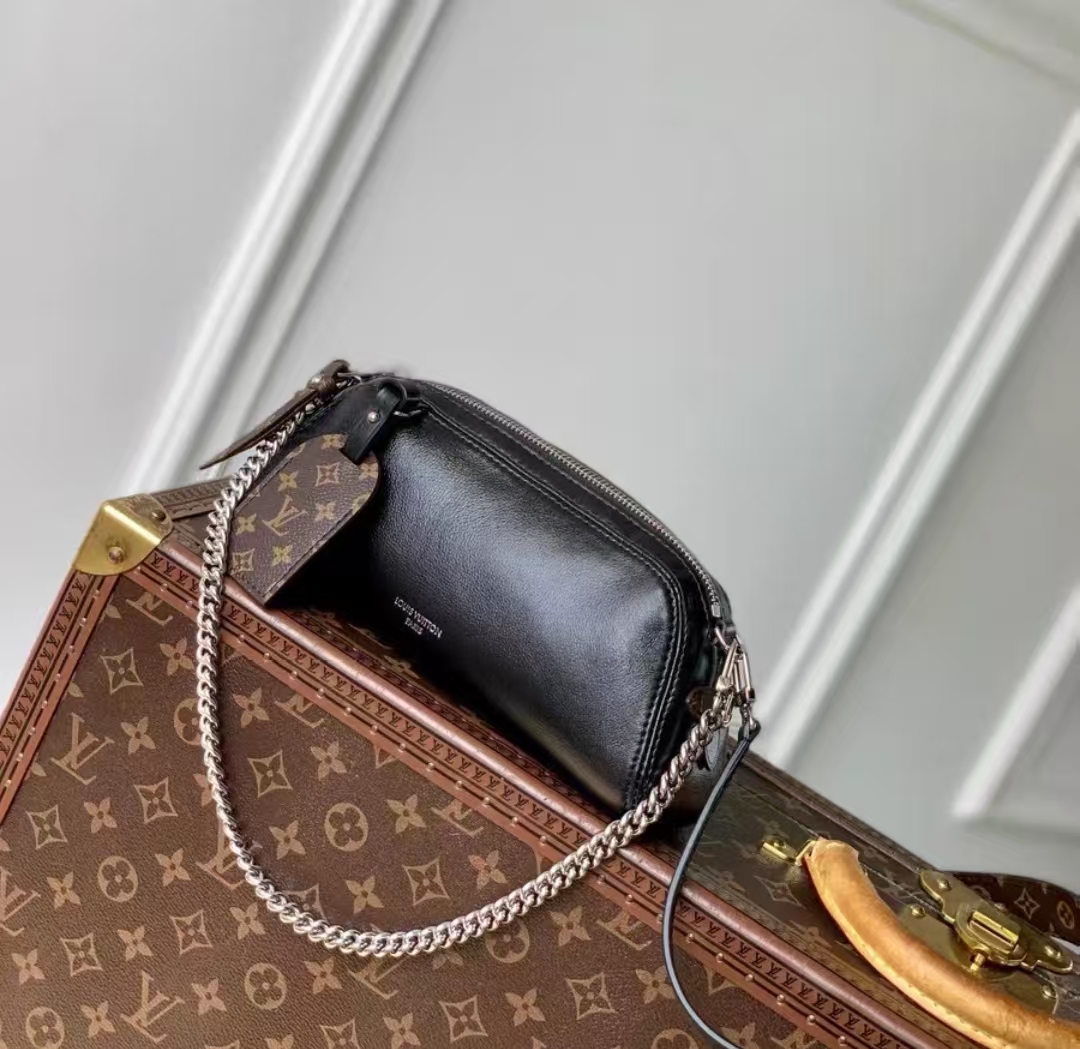 LOUIS VUITTON M14544 Pochette Vibe