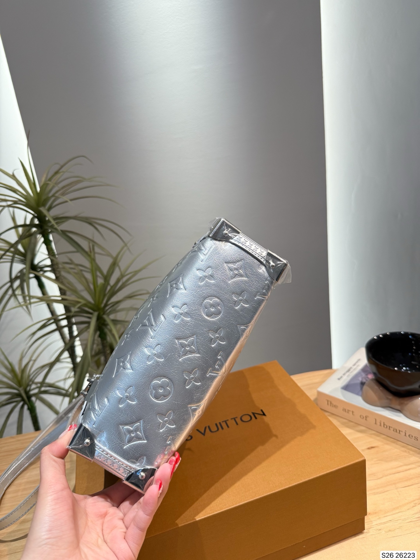 LOUIS VUITTON M26223 LV Ski Side Trunk MM