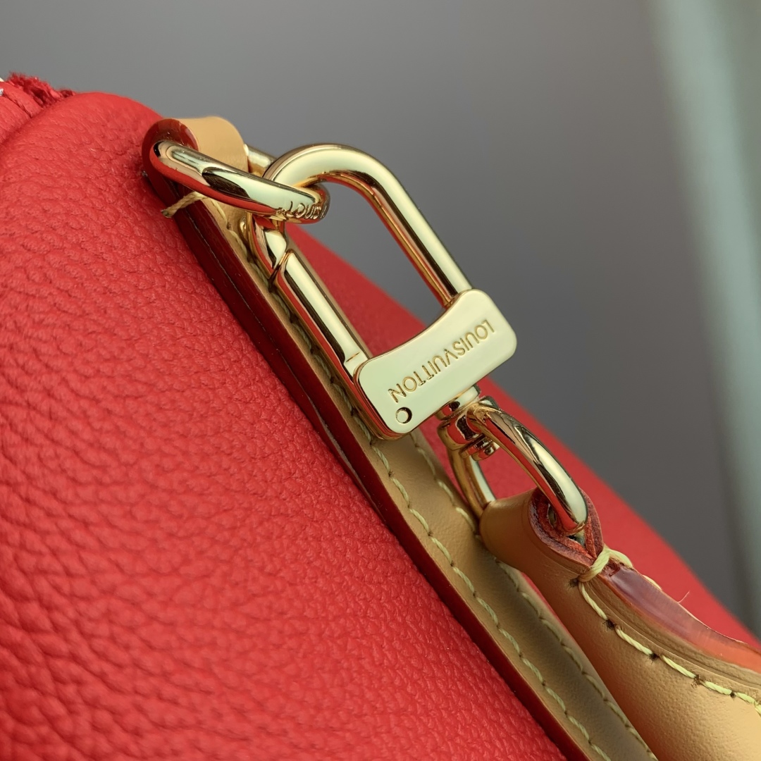 LOUIS VUITTON M26905 Express Red