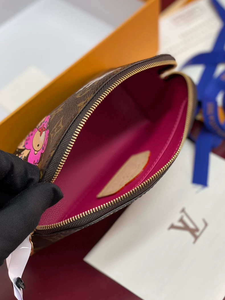 LOUIS VUITTON M15359 Cosmetic Pouch PM