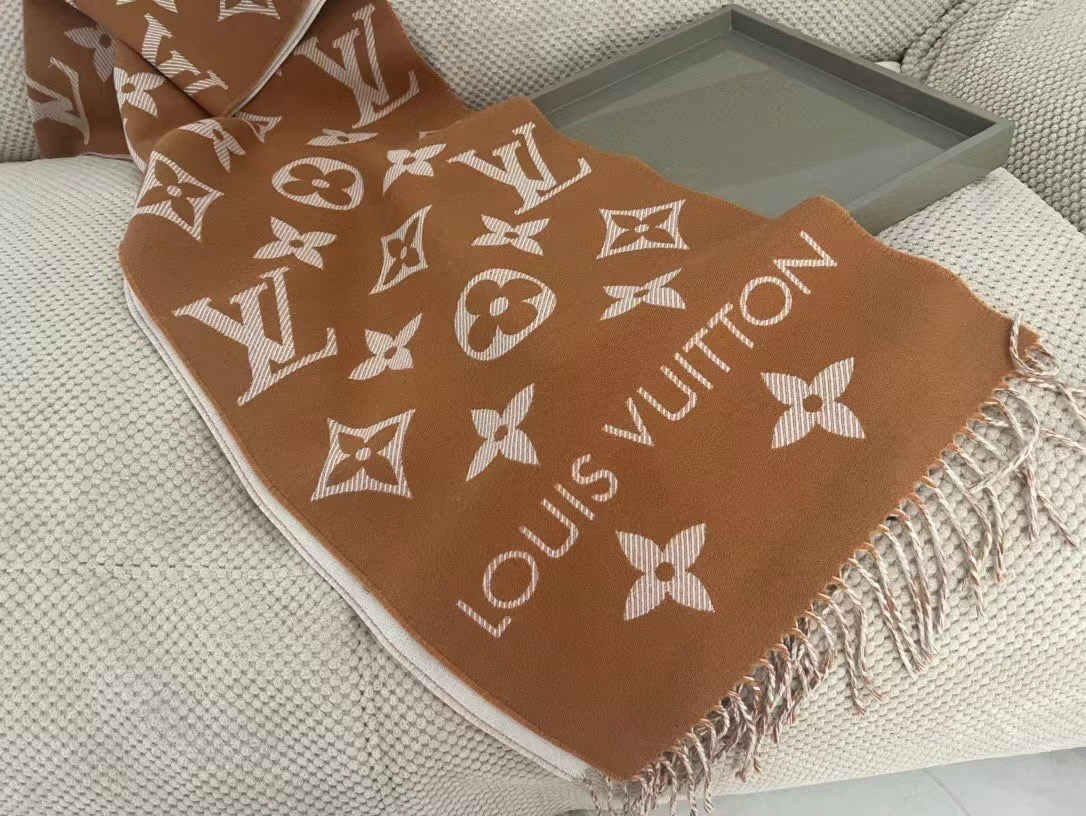 LOUIS VUITTON M78935 LV Essential Scarf