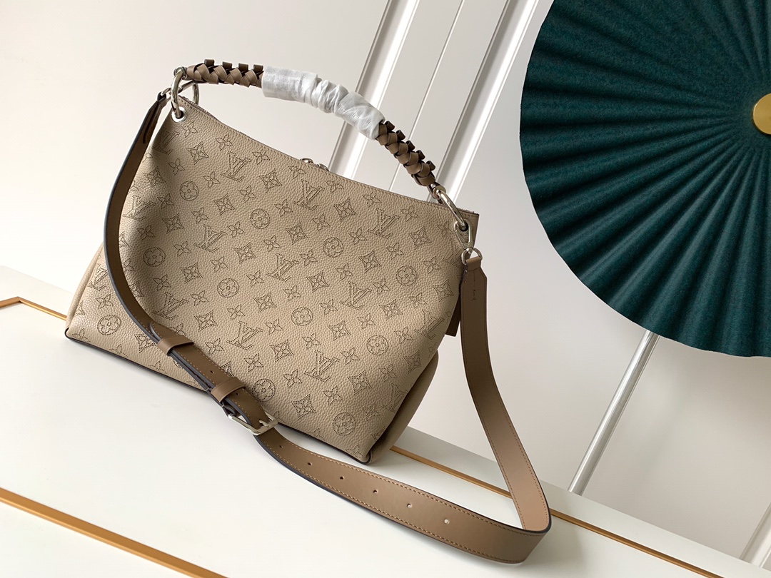 Louis Vuitton M56084 Beaubourg Hobo MM
