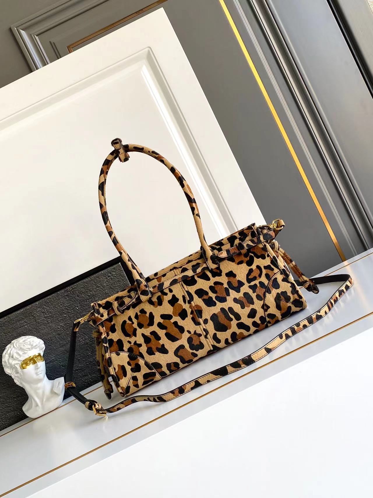 Prada medium Bonnie tote bag leopard