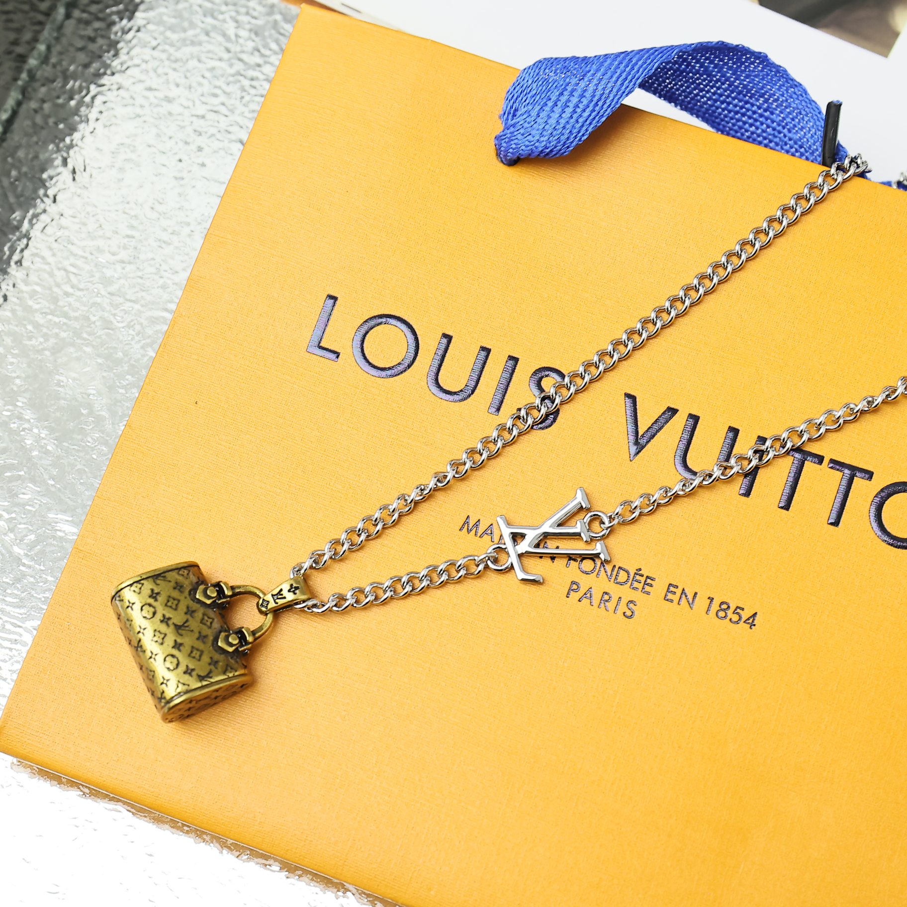 LV Speedy Charm M03094