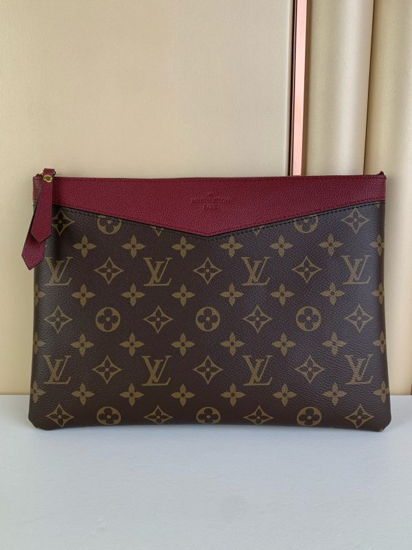 Louis Vuitton Monogram Black M62048 Daily Pouch