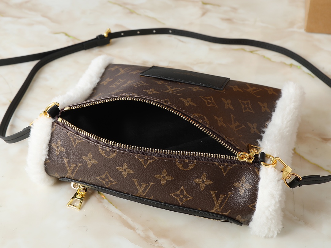 LOUIS VUITTON M26853 New Teddy Mitt