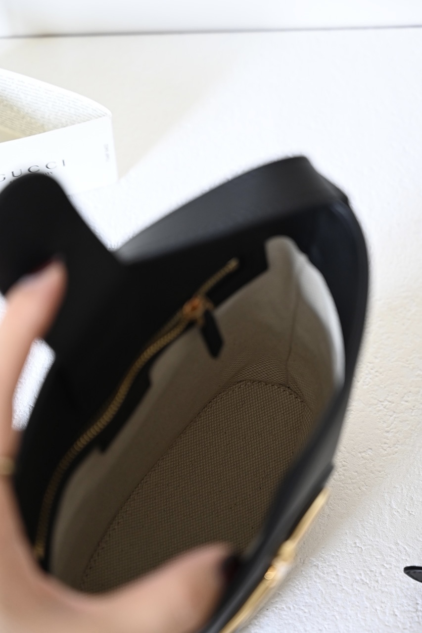 Gucci small bucket bag in black leather