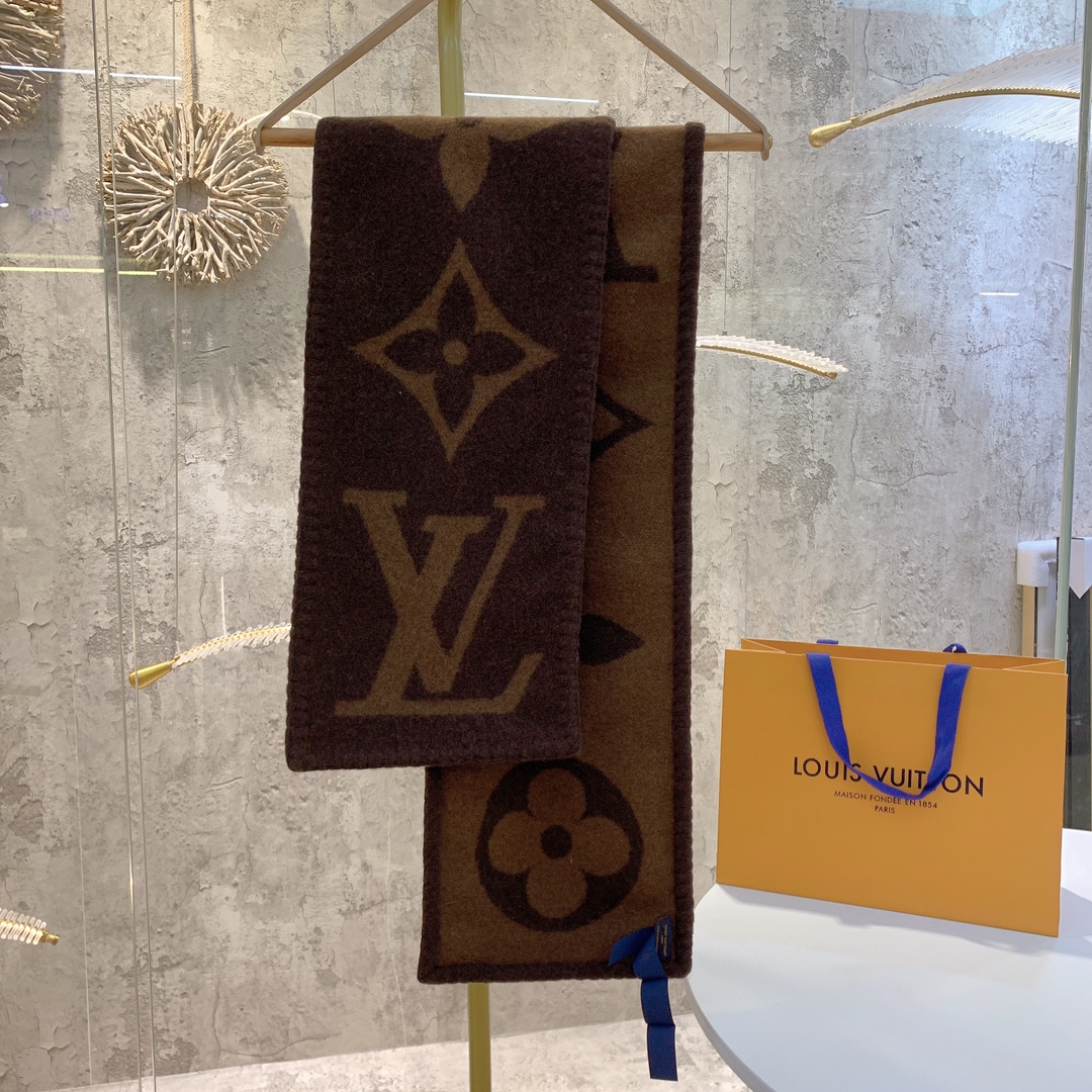 LOUIS VUITTON Cashmere Scarf