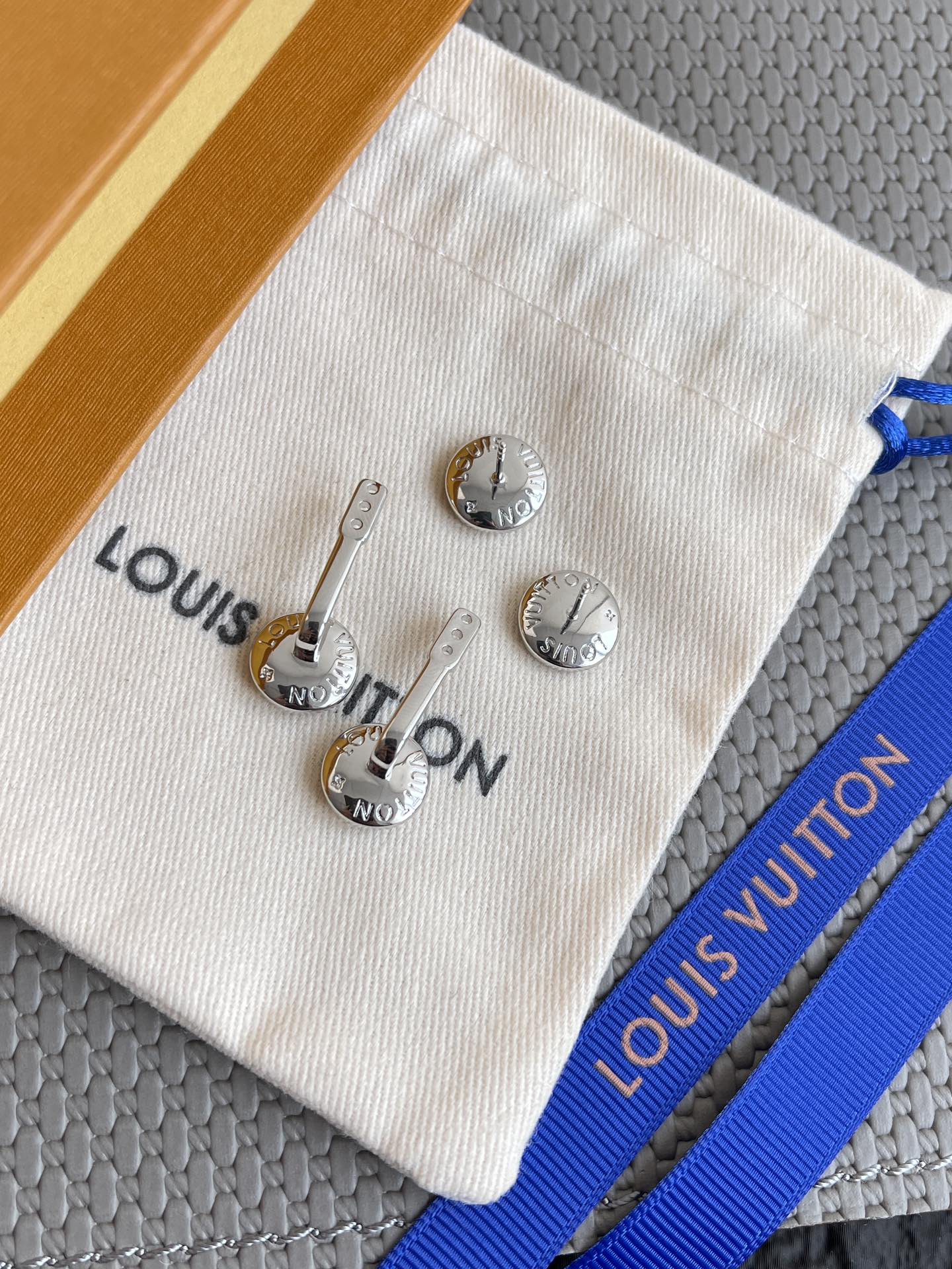 Louis Vuitton Studs Earrings