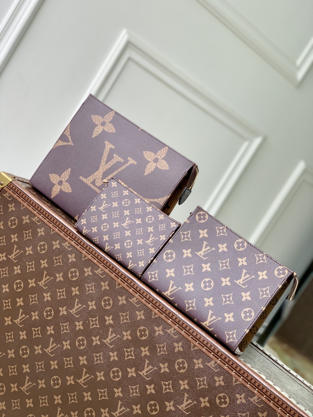 LOUIS VUITTON M11248 Trio Toilet Pouch