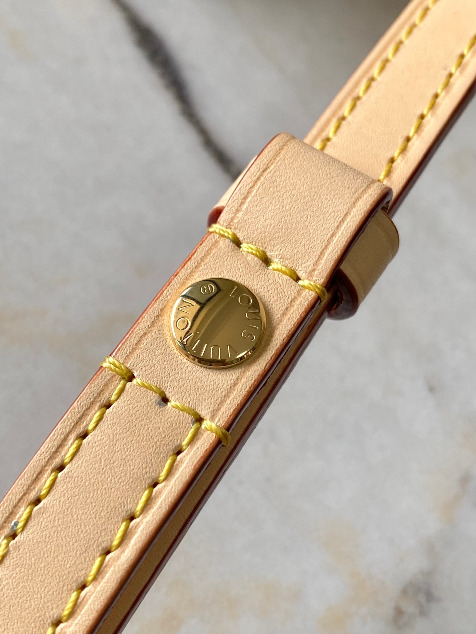 LV M15148 Wallet On Chain Ivy