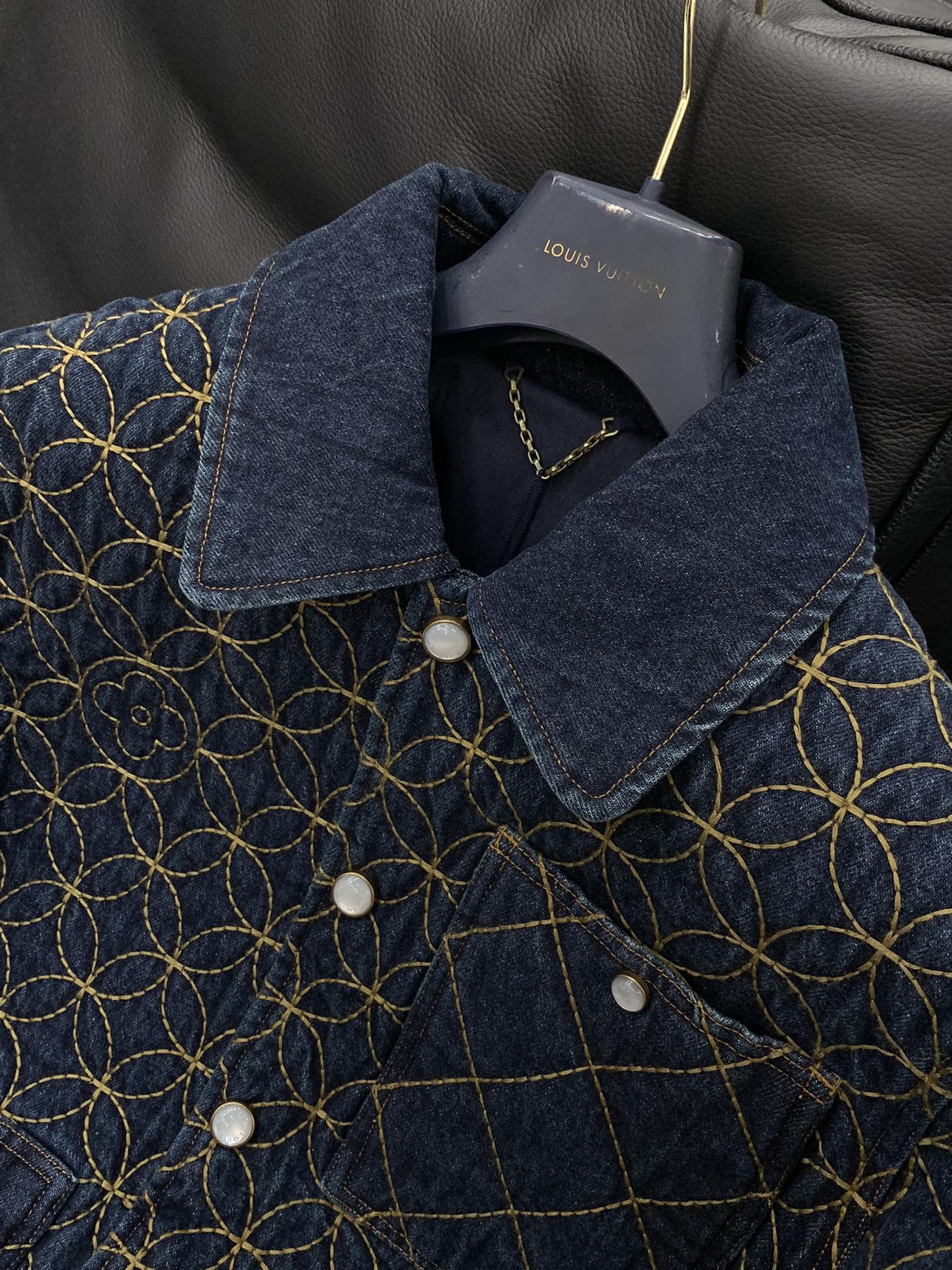 Louis Vuitton1AILM7 Embroidered Denim Blouson
