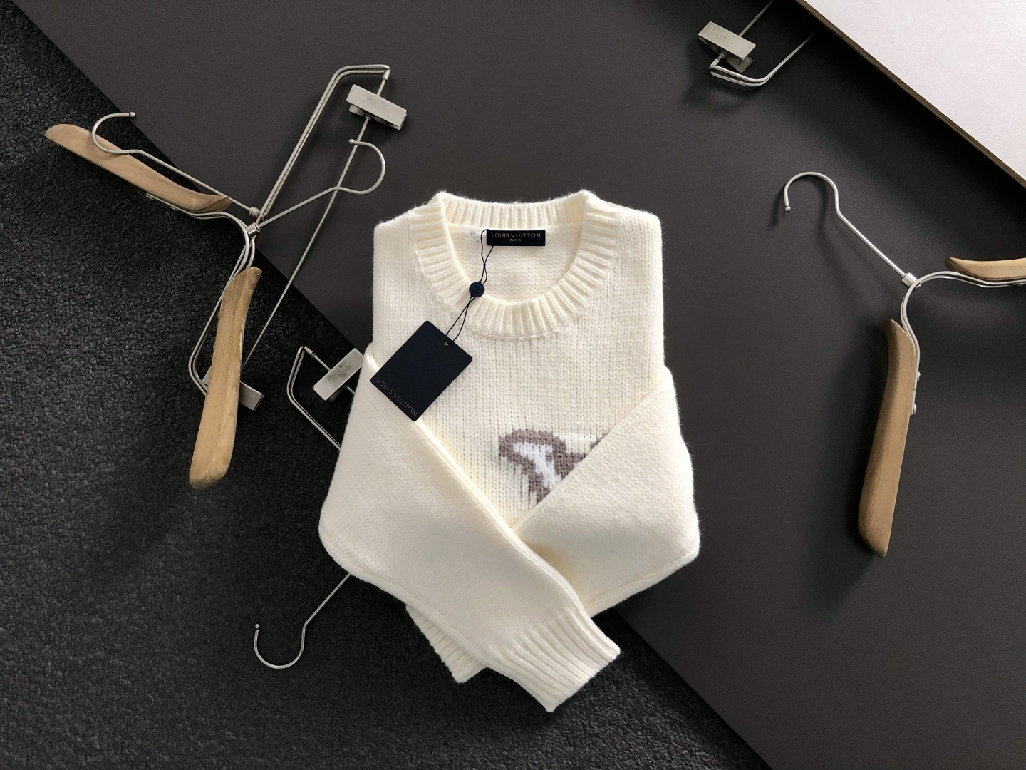 LOUIS VUITTON 1AIWEO LV Intarsia Crewneck