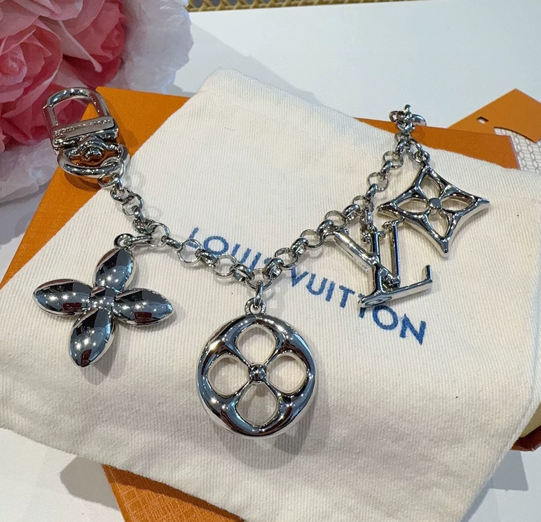 LOUIS VUITTON M02453 LV Iconic Bag Charm