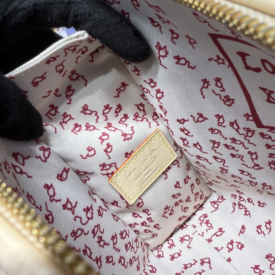 Louis Vuitton M15154 Side Trunk GM – Grace Coddington Edition