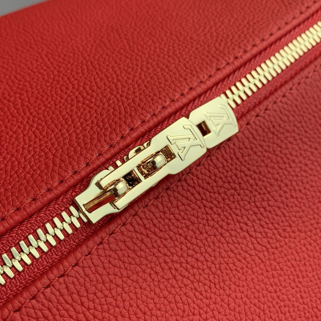 LOUIS VUITTON M26905 Express Red