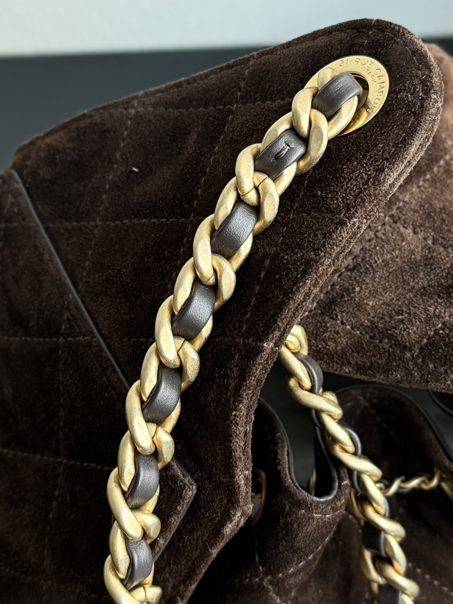 CHANEL 25 Small Handbag Fall-Winter 2025/26