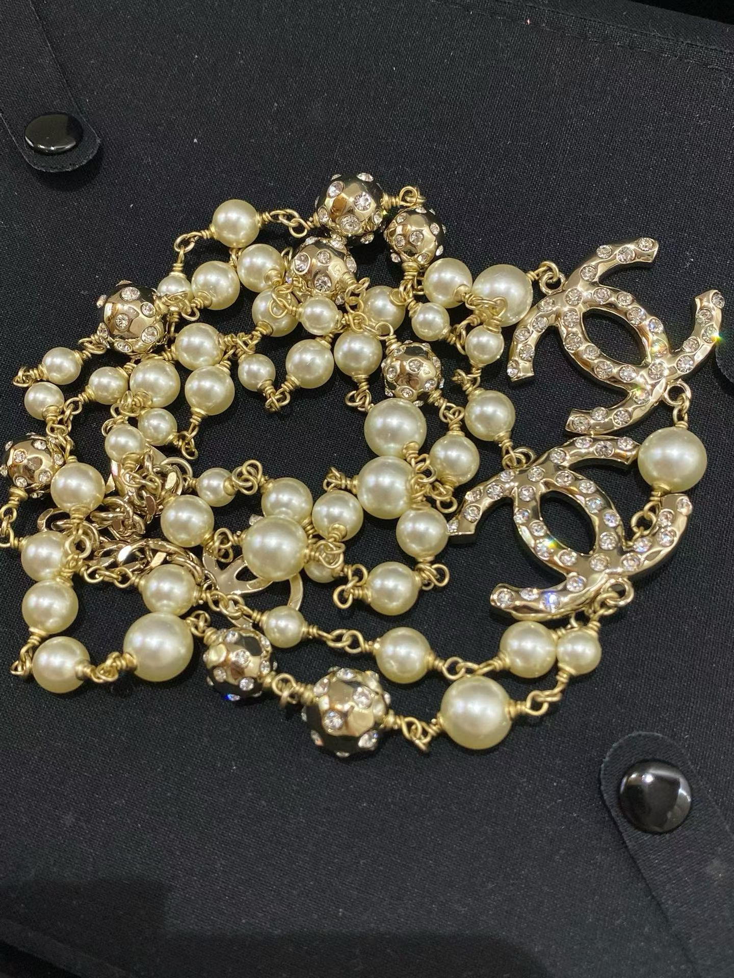 CHANEL Pearl Chain Necklace